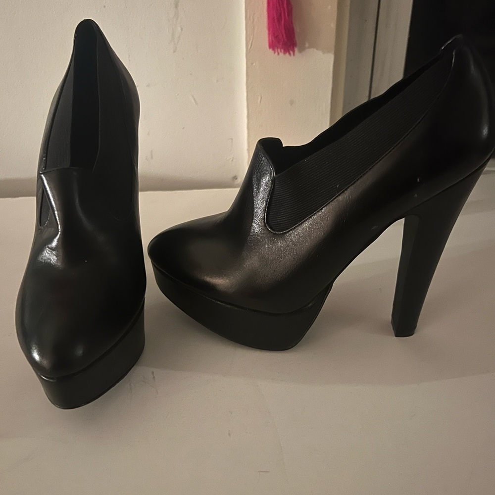 Strutting Shoes